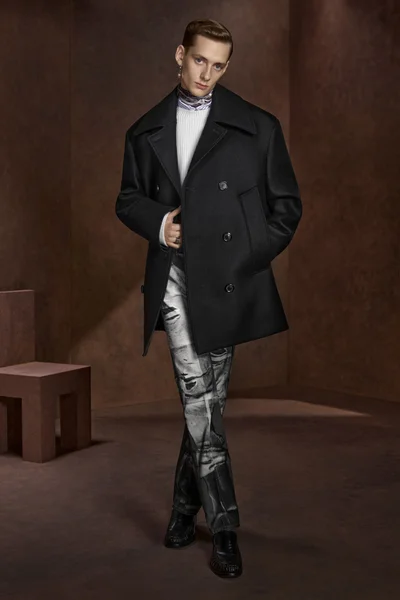 Look 11